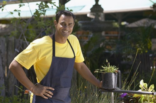Customer complaint review for gardening work
